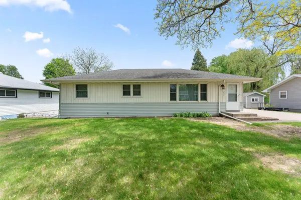 5812 Boone Avenue N, Minneapolis, MN 55428