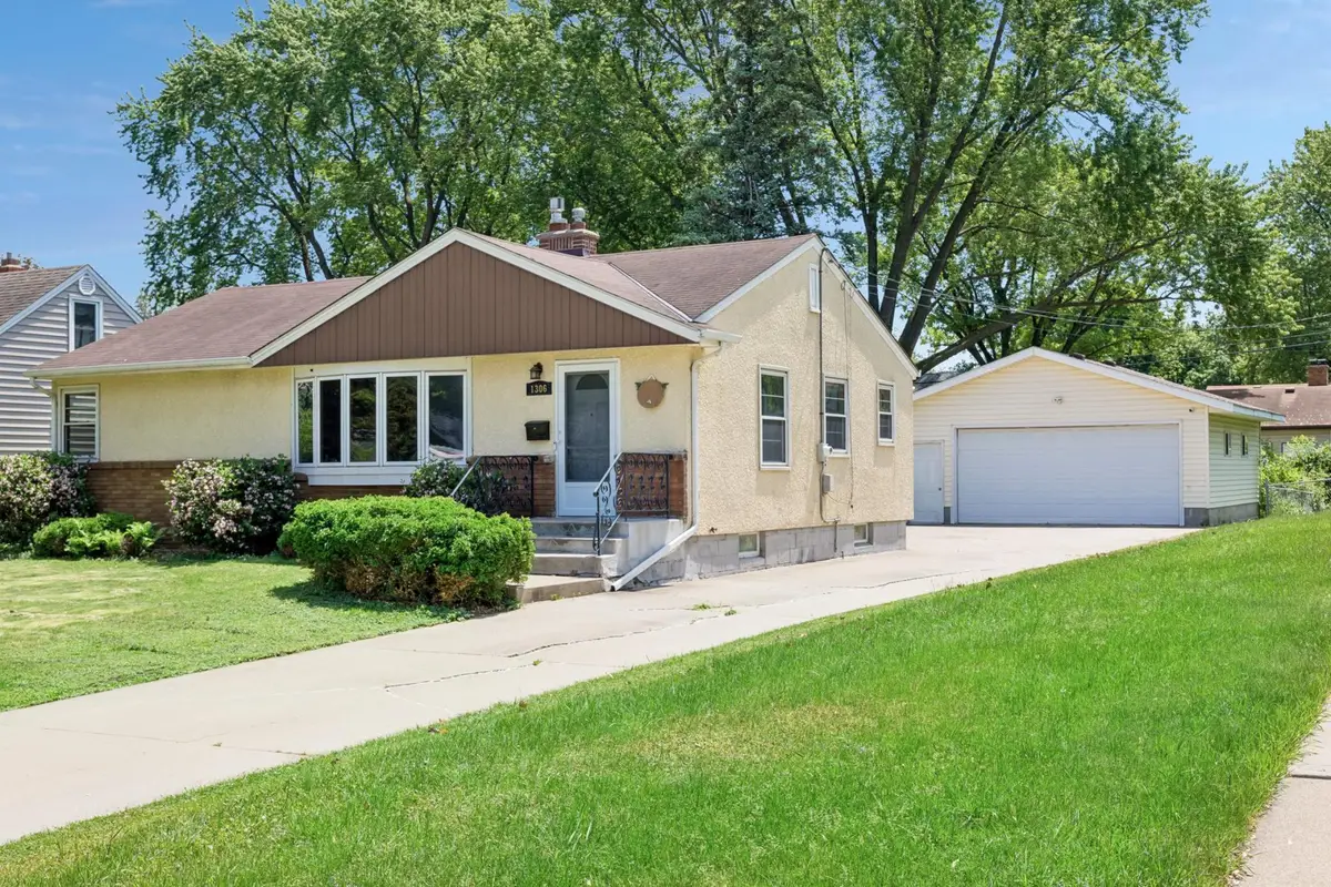1306 Ryan Avenue W, Saint Paul, MN 55113 - #1