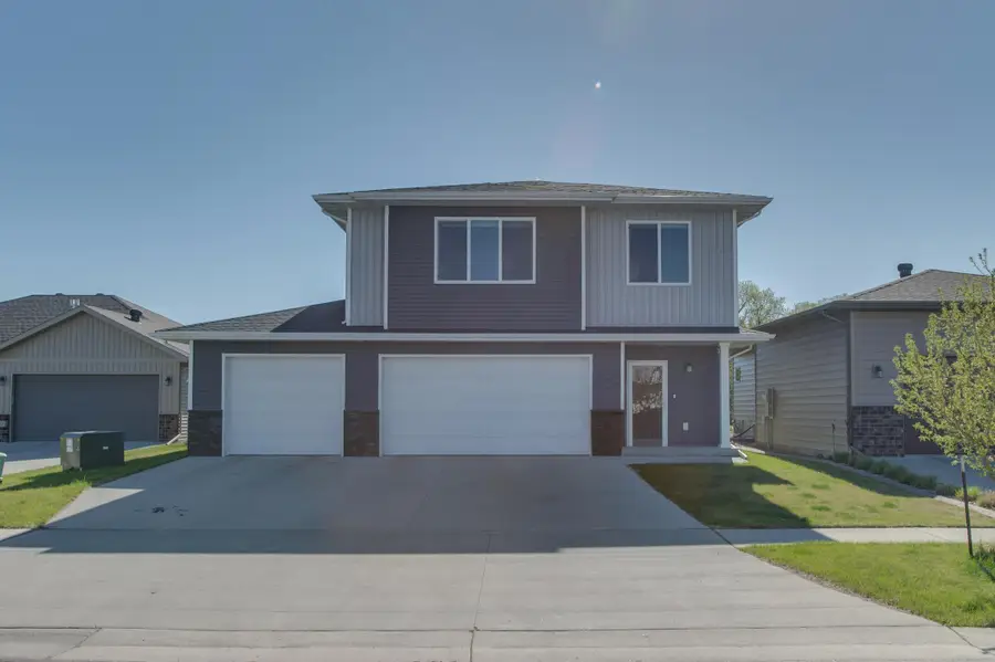 3255 10th Street N, Fargo, ND 58102 - #2