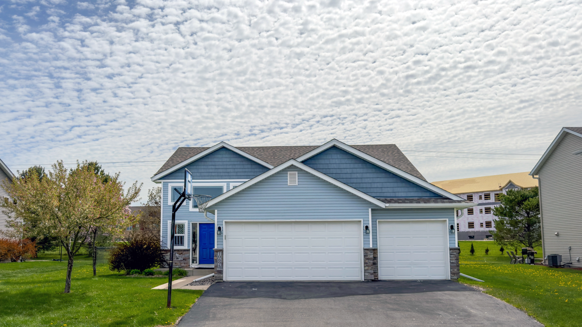 10695 51st Street Ne, Albertville, MN 55301 - #1