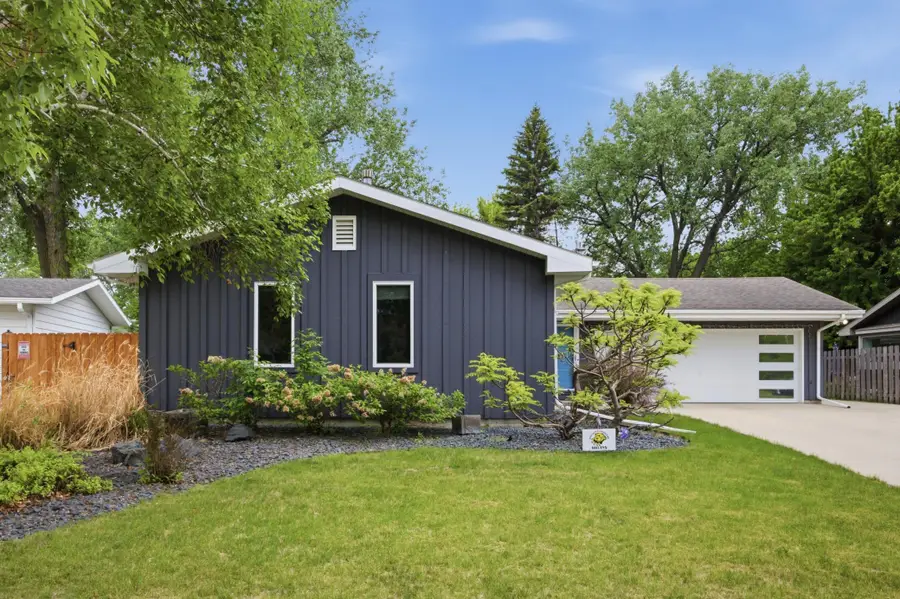 2486 W Country Club Drive S, Fargo, ND 58103 - #2