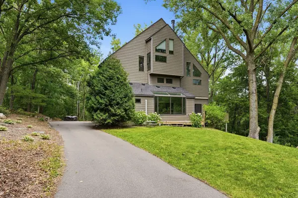 3601 Prestige Lane, Hopkins, MN 55305