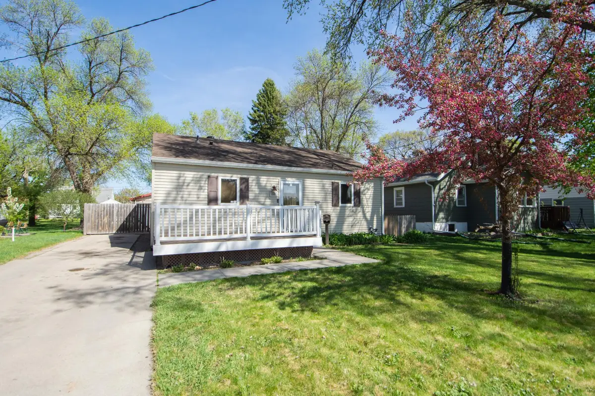 906 14th Street N, Moorhead, MN 56560 - #1