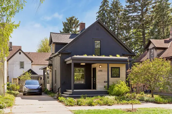 686 23rd Avenue Ne, Minneapolis, MN 55418