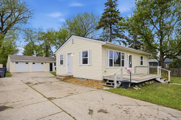 911 18th Street N, Moorhead, MN 56560