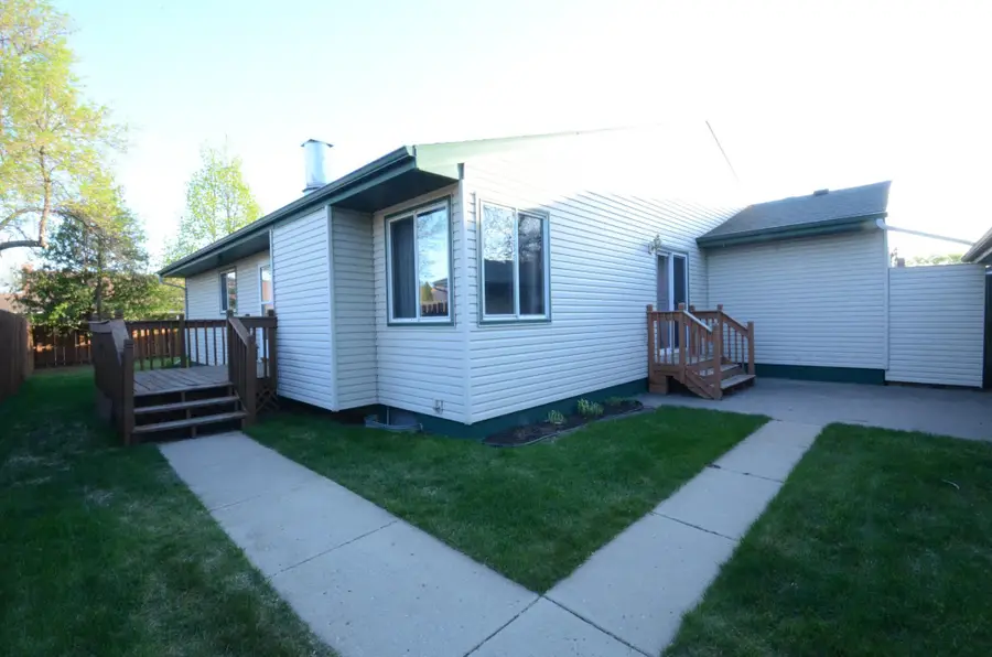 307 12th Avenue E, West Fargo, ND 58078 - #3