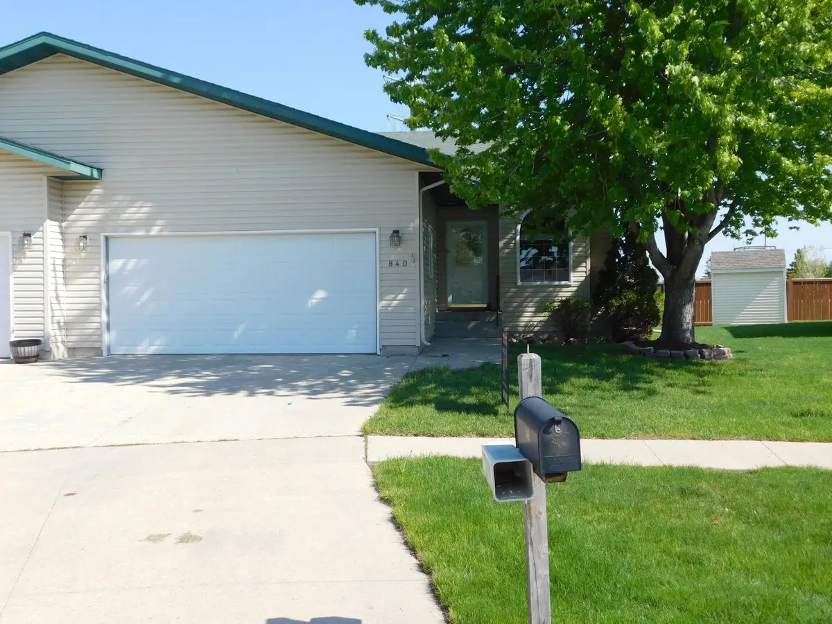 840 Lakeridge Place, West Fargo, ND 58078 - #1