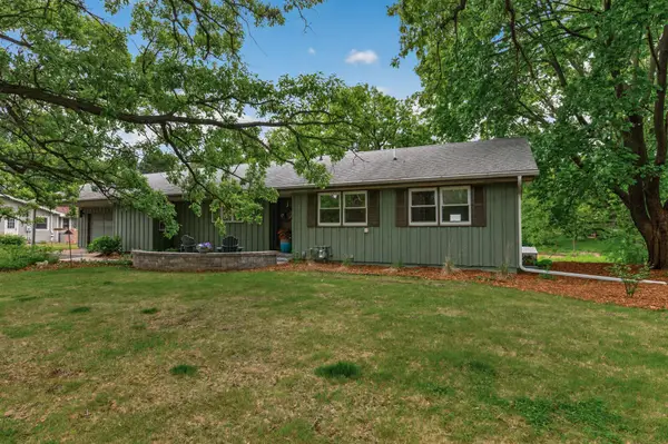 1842 Beecher Drive, Saint Paul, MN 55122