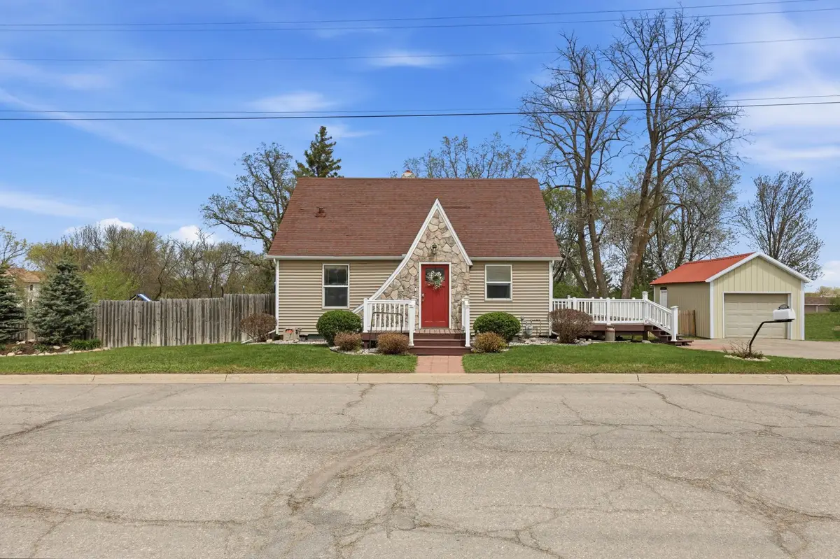 224 Elm Street W, Detroit Lakes, MN 56501 - #1