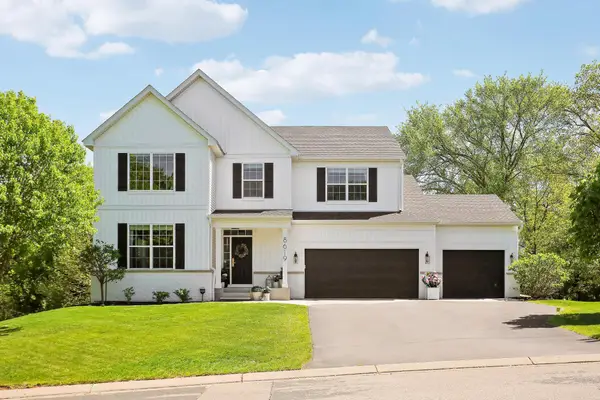 8619 Portage Lane E, Shakopee, MN 55379