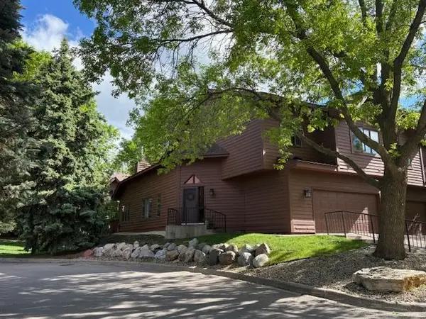 12572 Parkwood Drive, Burnsville, MN 55337