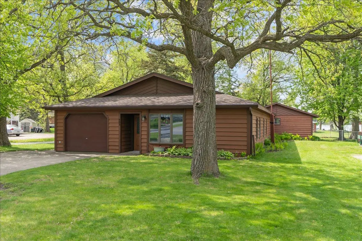 605 Chinook Avenue Sw, Avon, MN 56310 - #1