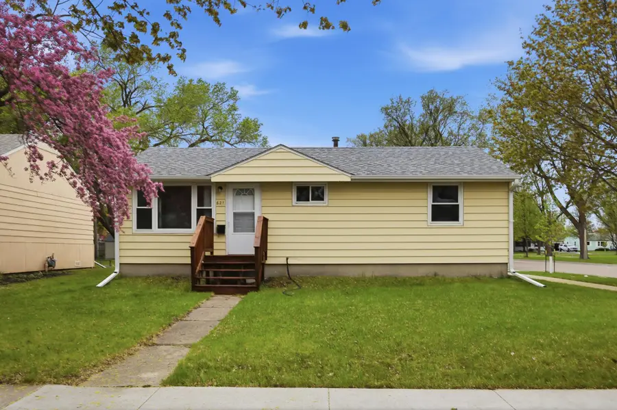 621 19th Street N, Moorhead, MN 56560 - #3