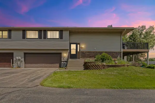4126 Sylvia Lane S, Saint Paul, MN 55126