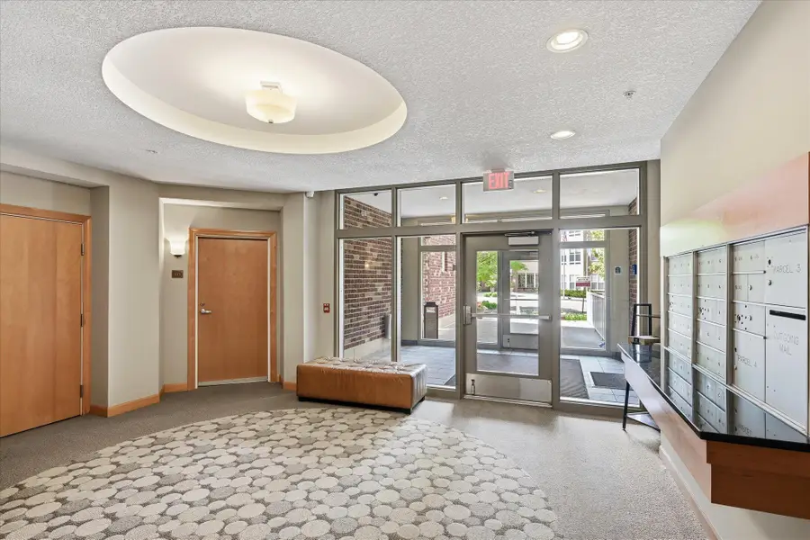 2550 38th Avenue Ne #213, Minneapolis, MN 55421 - #2