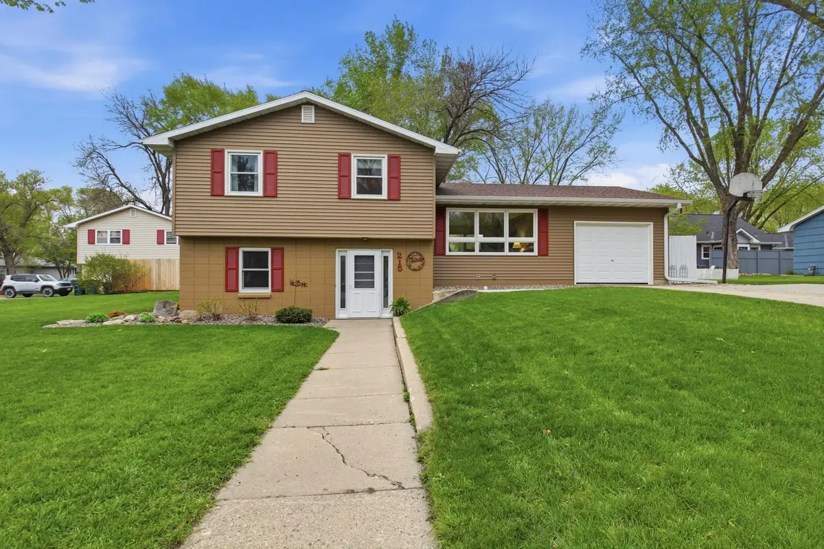 215 Terrace Drive Sw, Willmar, MN 56201 - #1