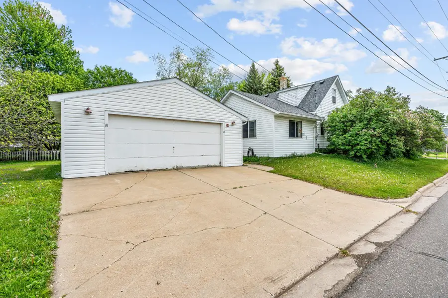 2445 16th Avenue E, Saint Paul, MN 55109 - #2