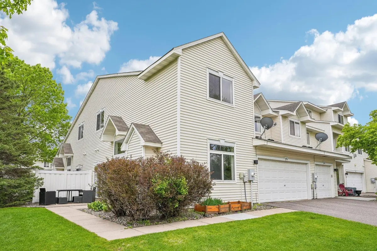 8996 Sawgrass Glen #405, Maple Grove, MN 55311 - #1