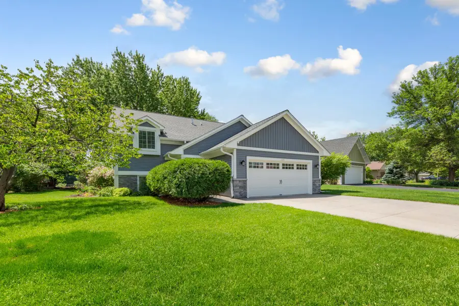 1820 Park Ridge Drive, Chaska, MN 55318 - #2
