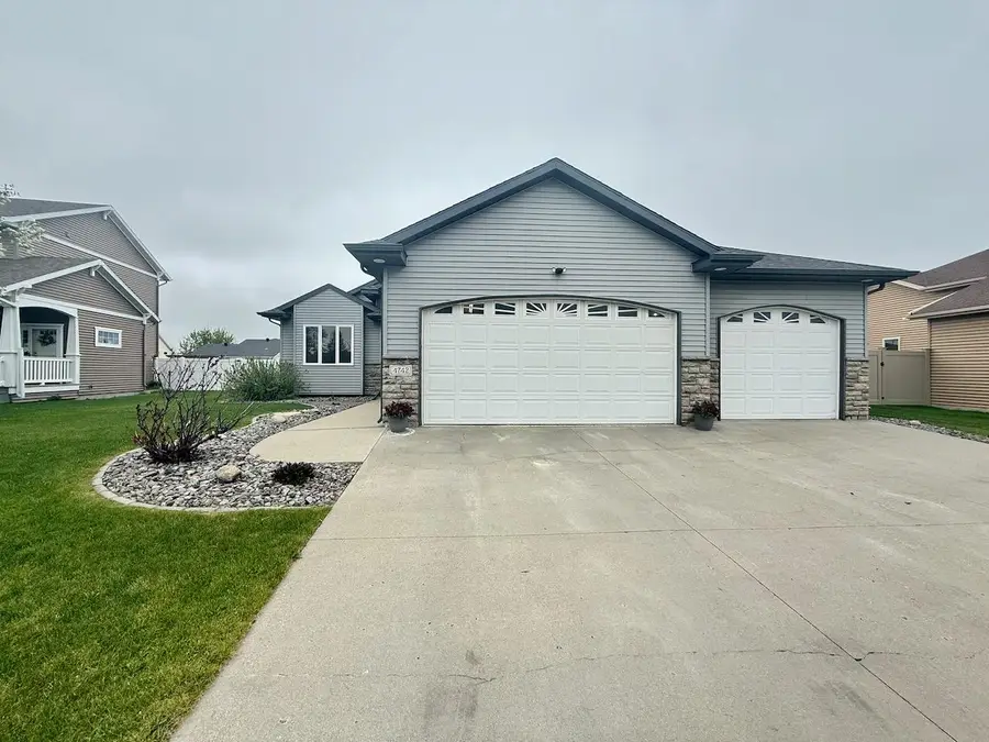4742 44th Street S, Fargo, ND 58104 - #3