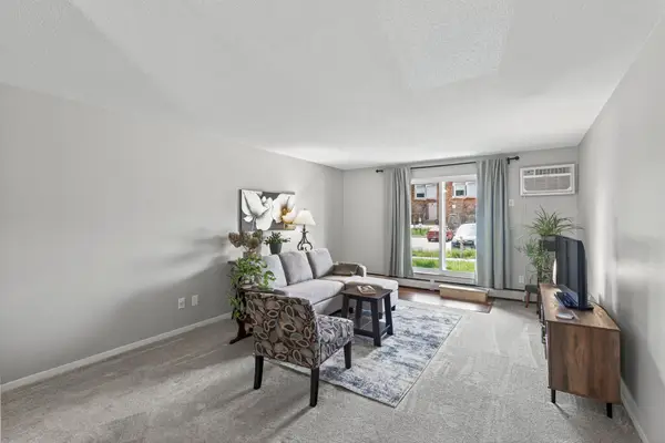 7412 W 22nd Street #104, Saint Louis Park, MN 55426