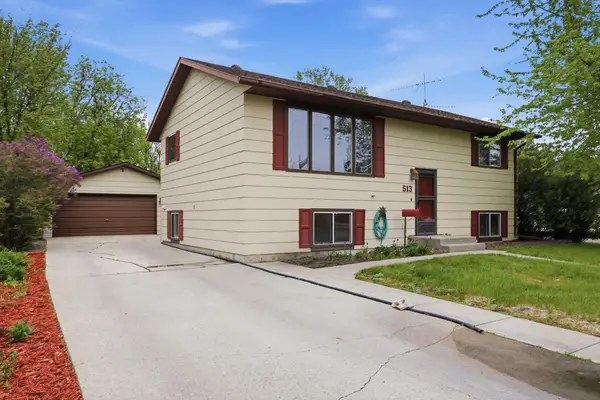 513 N 19 Ave N, Fargo, ND 58102
