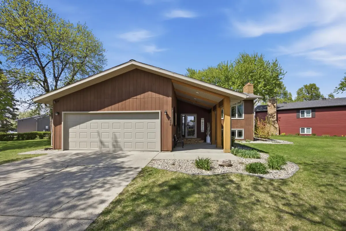 1808 Prairie Lane S, Fargo, ND 58103 - #1