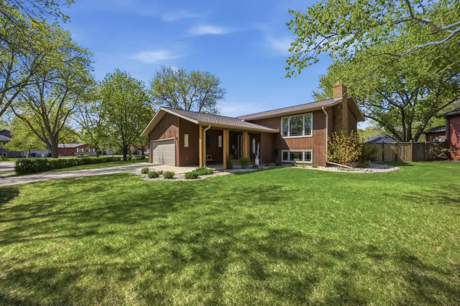 1808 Prairie Lane S, Fargo, ND 58103 - #2