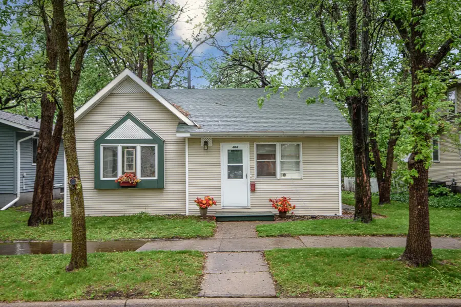 404 4th Avenue Ne, Saint Cloud, MN 56304 - #3