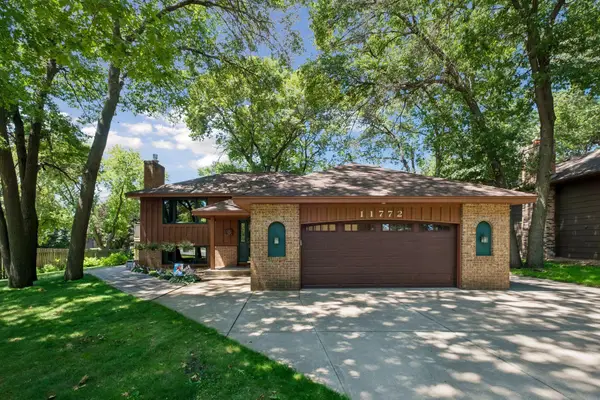 11772 Able Street Ne, Minneapolis, MN 55434