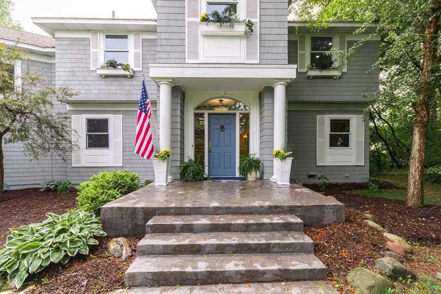 1756 Delaware Avenue, West Saint Paul, MN 55118 - #2
