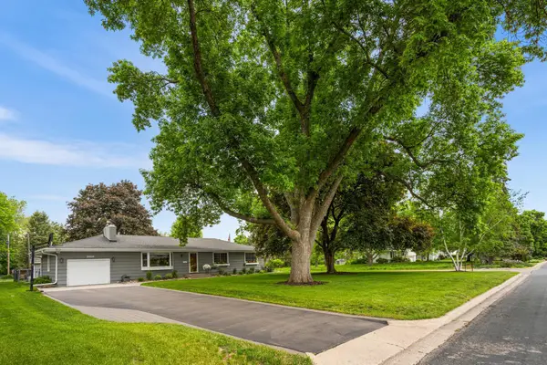 2500 Overlook Drive, Minneapolis, MN 55431