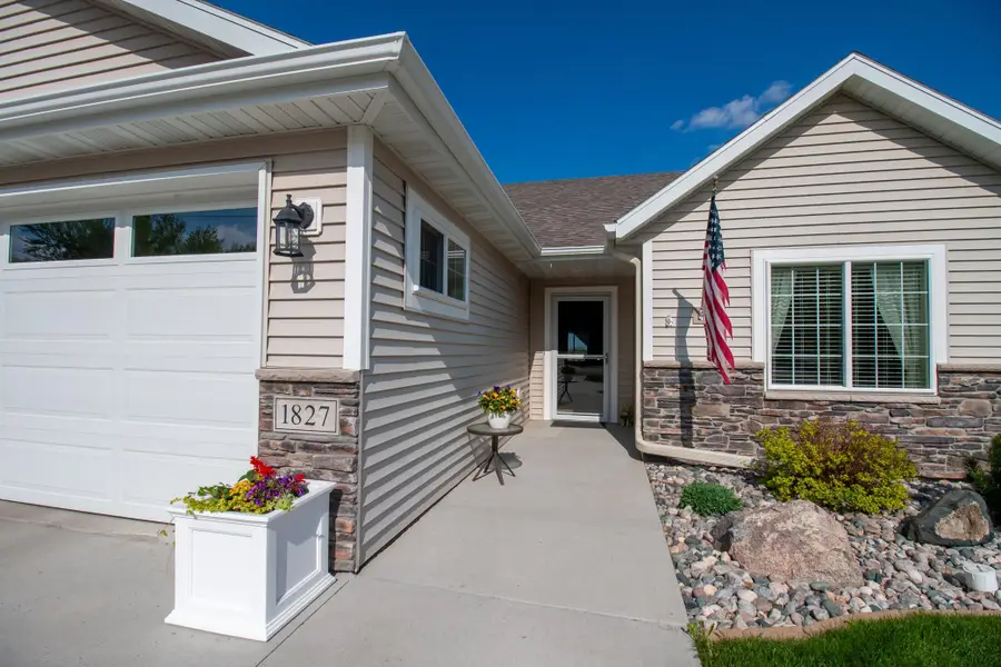 1827 S Cascade Street, Fergus Falls, MN 56537 - #3