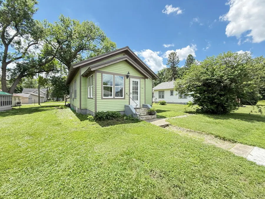 246 E Rooney Avenue, Appleton, MN 56208 - #2