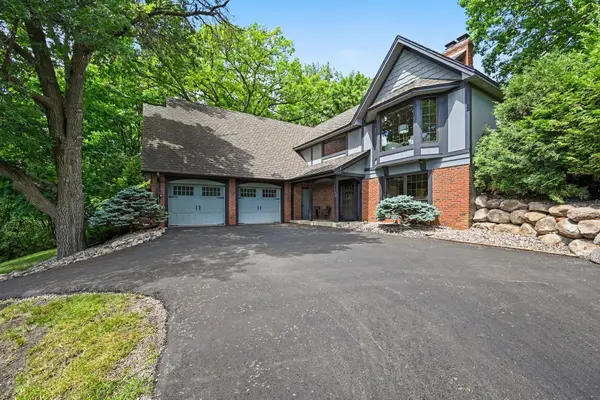 16480 Kingswood Drive, Lakeville, MN 55044