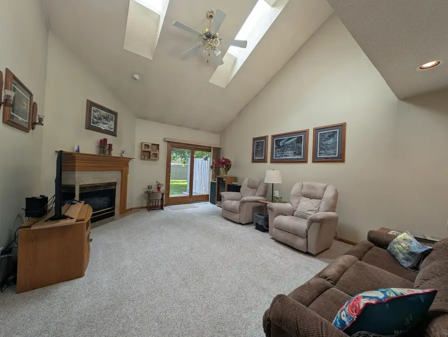 2316 Viola Heights Drive Ne, Rochester, MN 55906 - #2