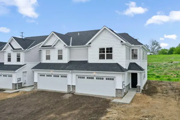 196 Huntington Drive, Waconia, MN 55387