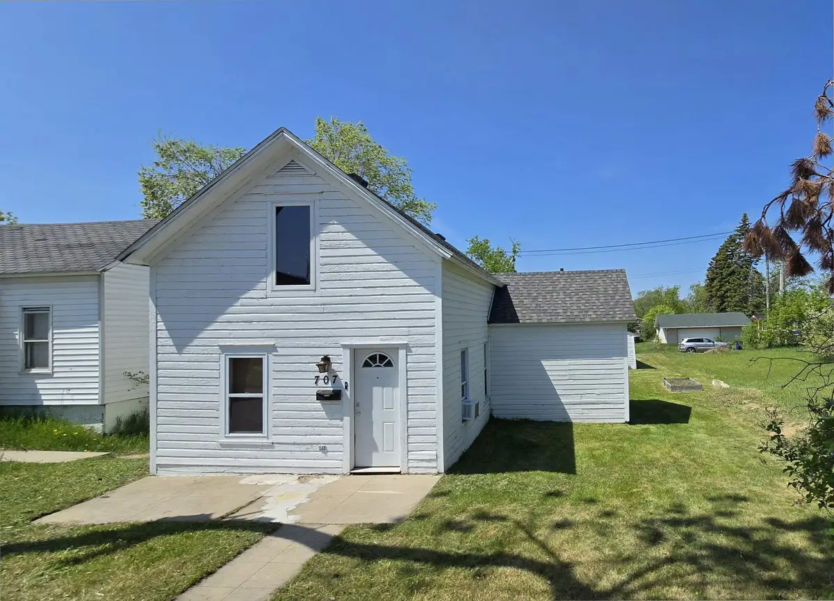 707 Irvine Avenue Nw, Bemidji, MN 56601 - #1