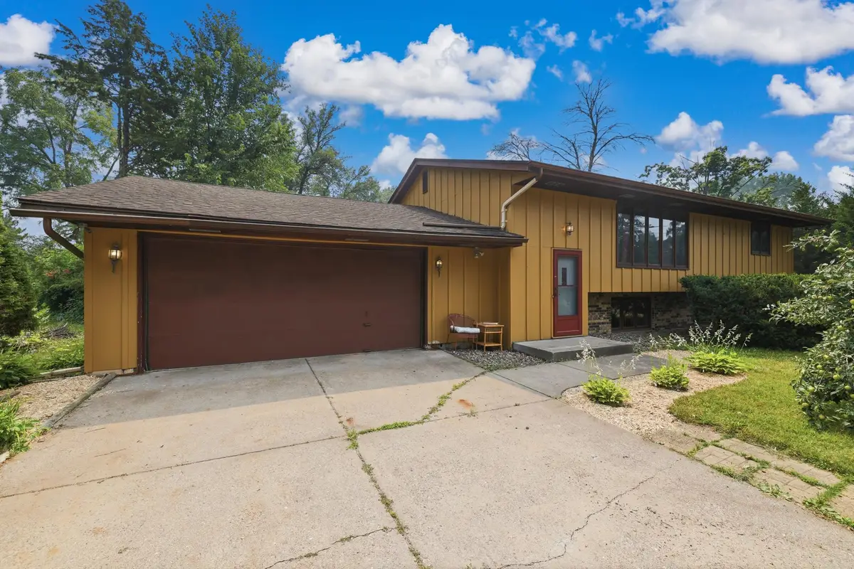 2028 Dotte Drive, Saint Paul, MN 55110 - #1