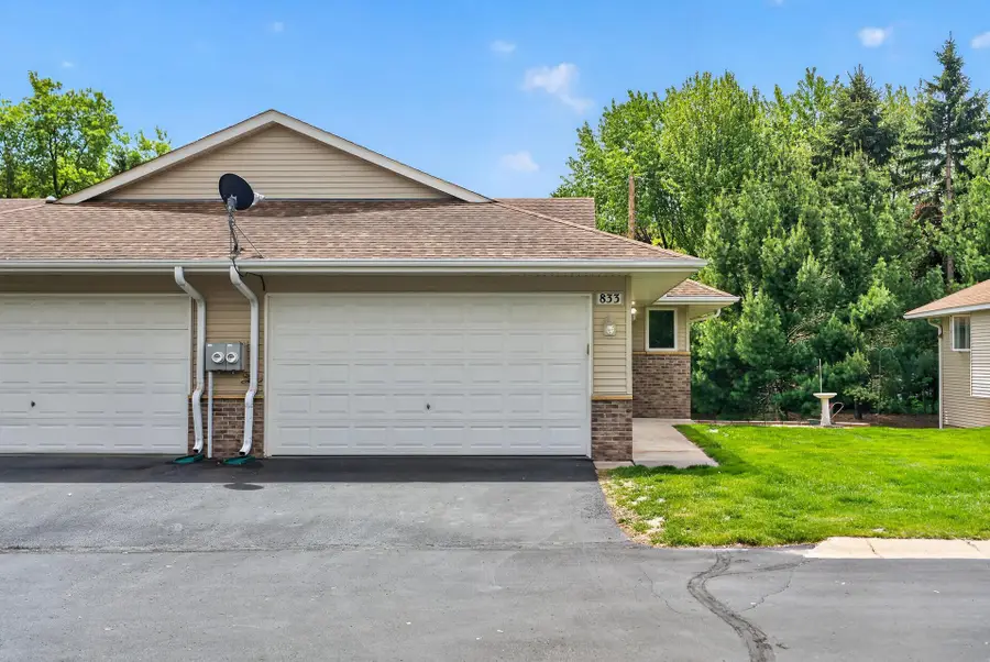 833 White Oak Court, Saint Paul, MN 55112 - #3