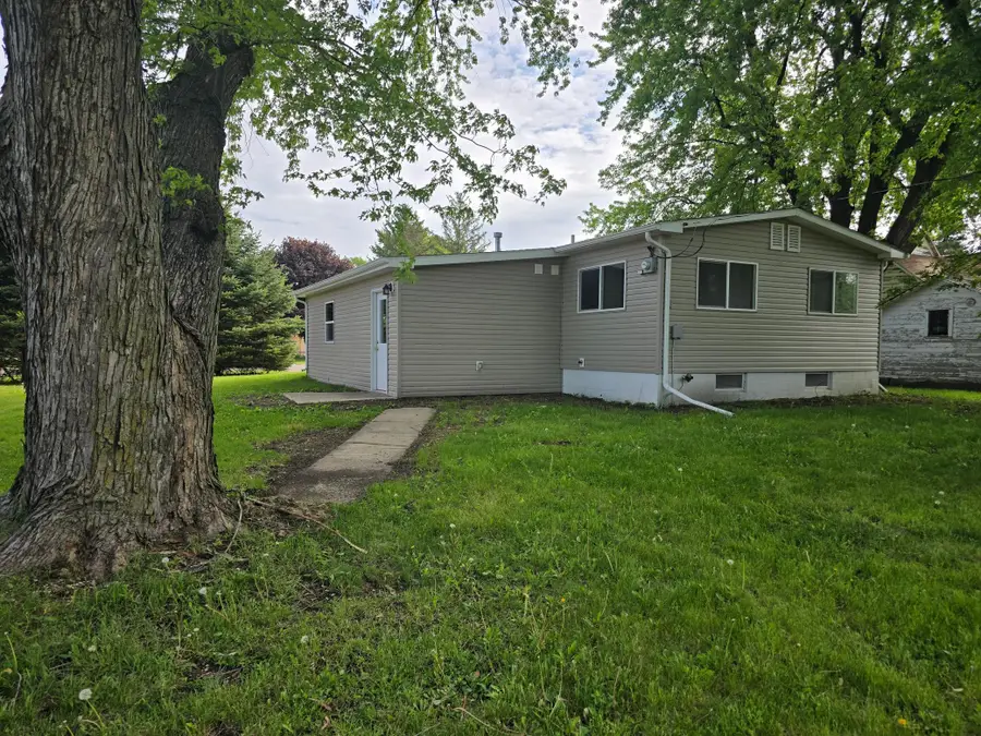 1561 Broadway Street, Bigelow, MN 56117 - #2