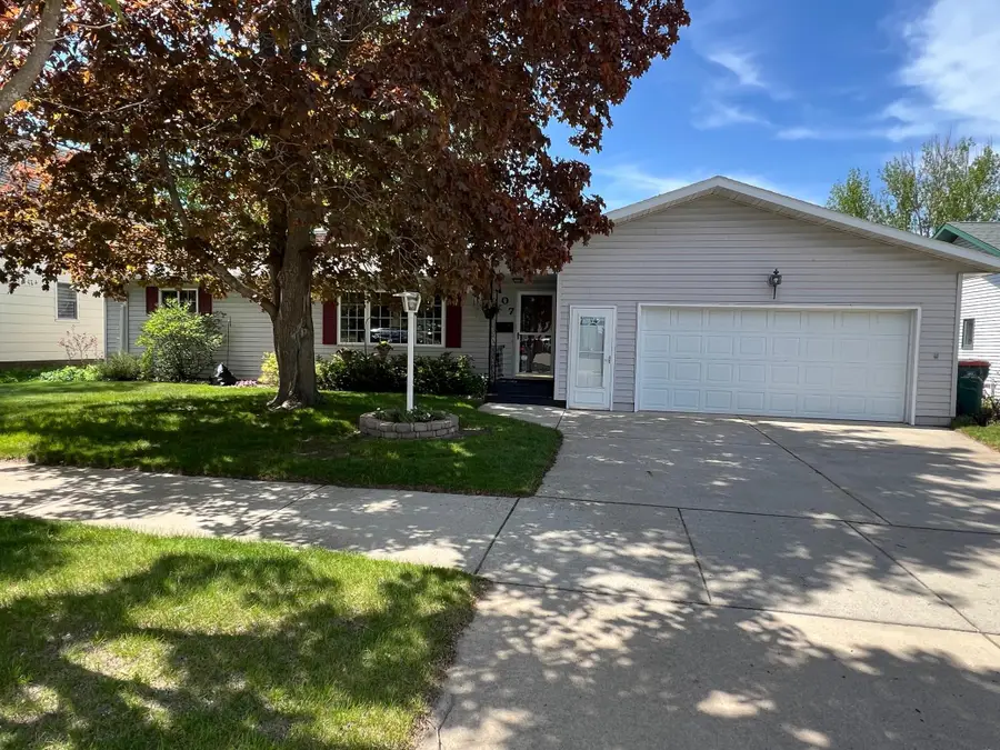 407 1st Street Sw, Wadena, MN 56482 - #2