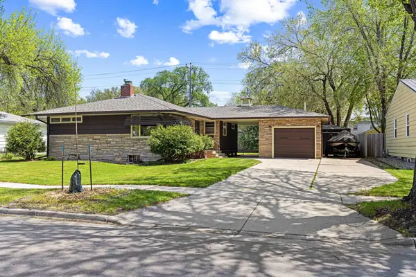 1455 12th Street N, Fargo, ND 58102