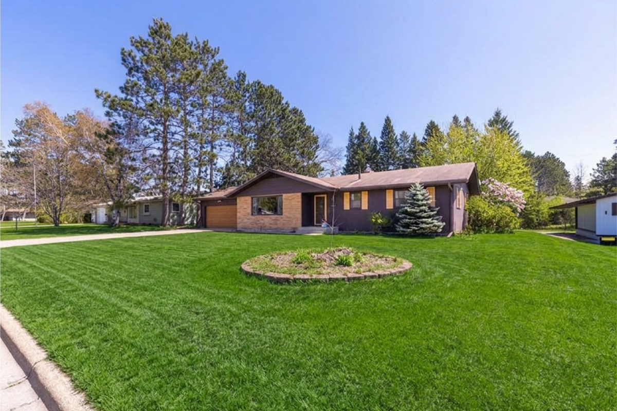 910 SW 4th Avenue, Grand Rapids, MN 55744 - #1