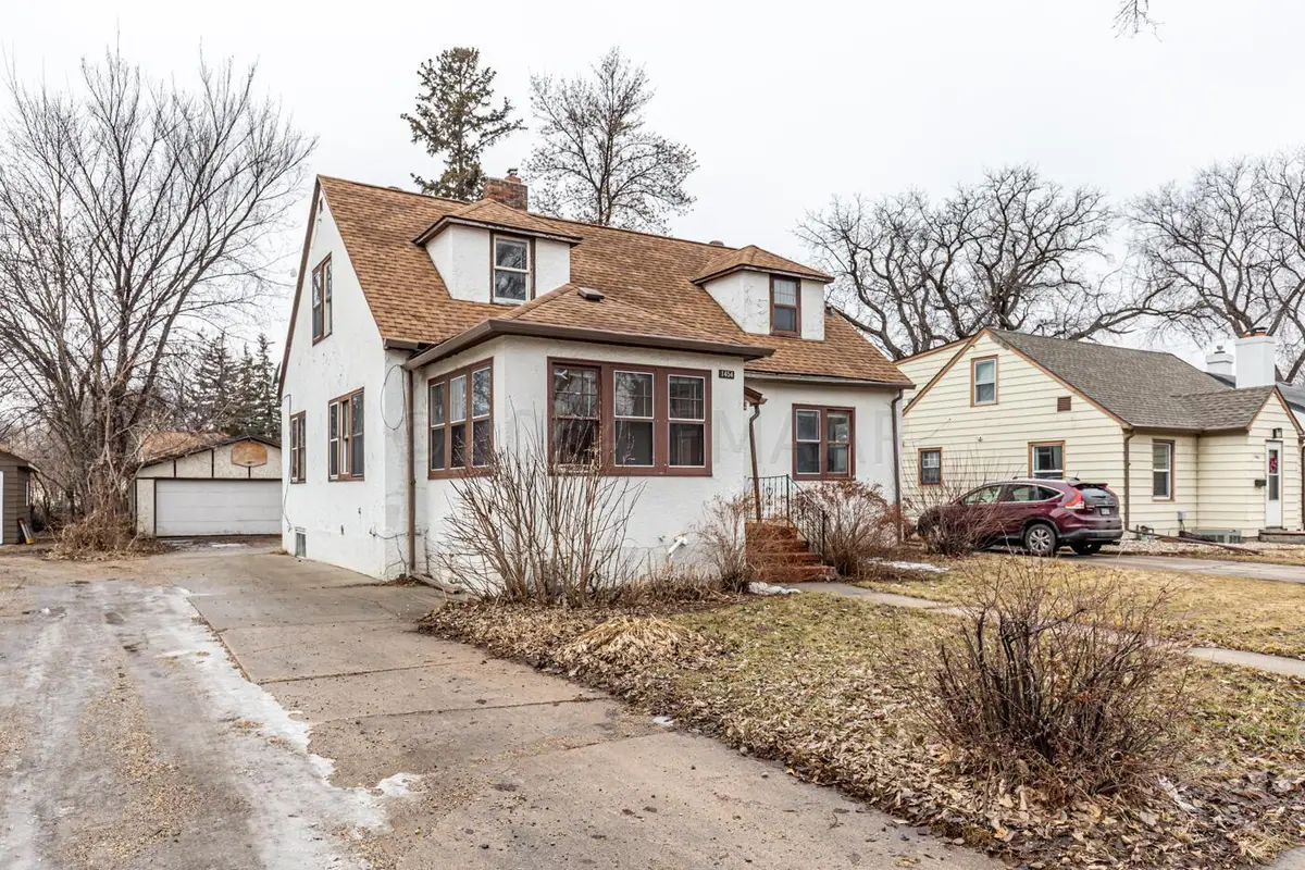 1454 10th Street N, Fargo, ND 58102 - #1