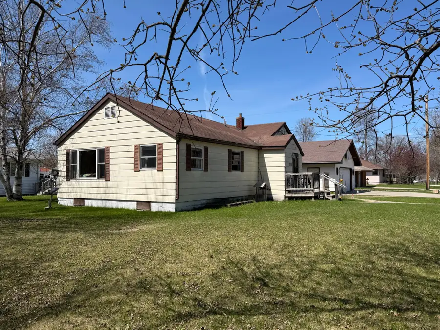 920 13th Avenue, International Falls, MN 56649 - #3