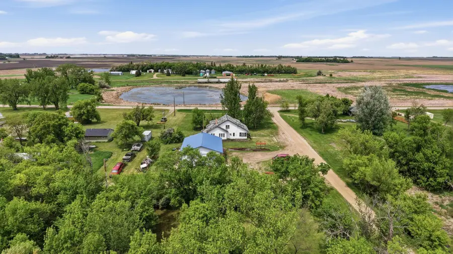 206 East Street S, Vivian, ND 58069 - #2