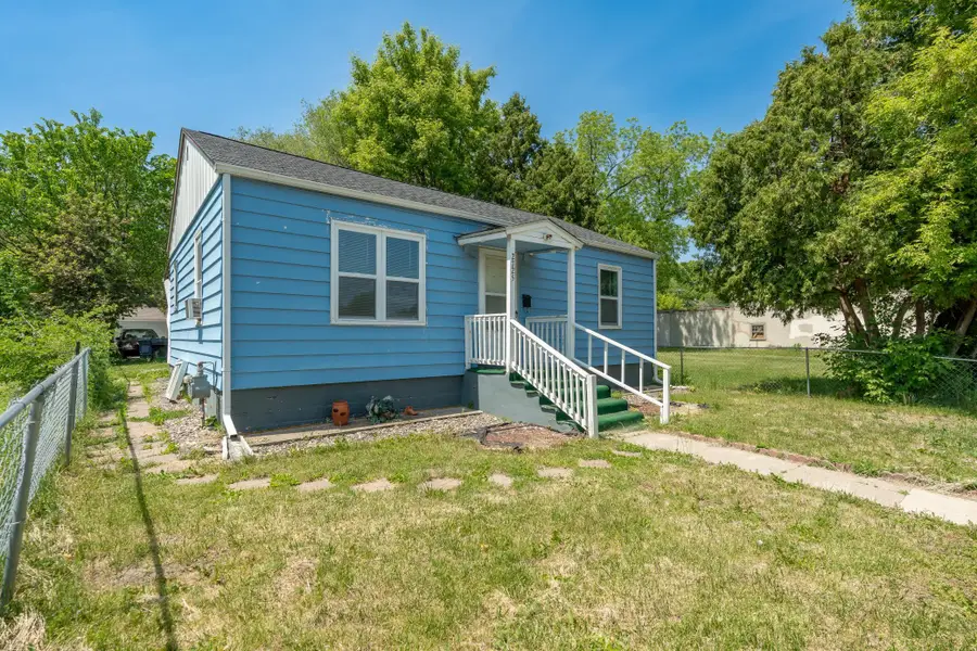 2725 Penn Avenue N, Minneapolis, MN 55411 - #2