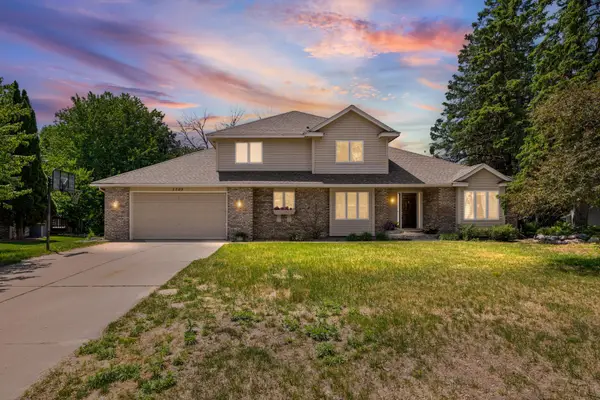 5705 Lois Lane, Saint Paul, MN 55126