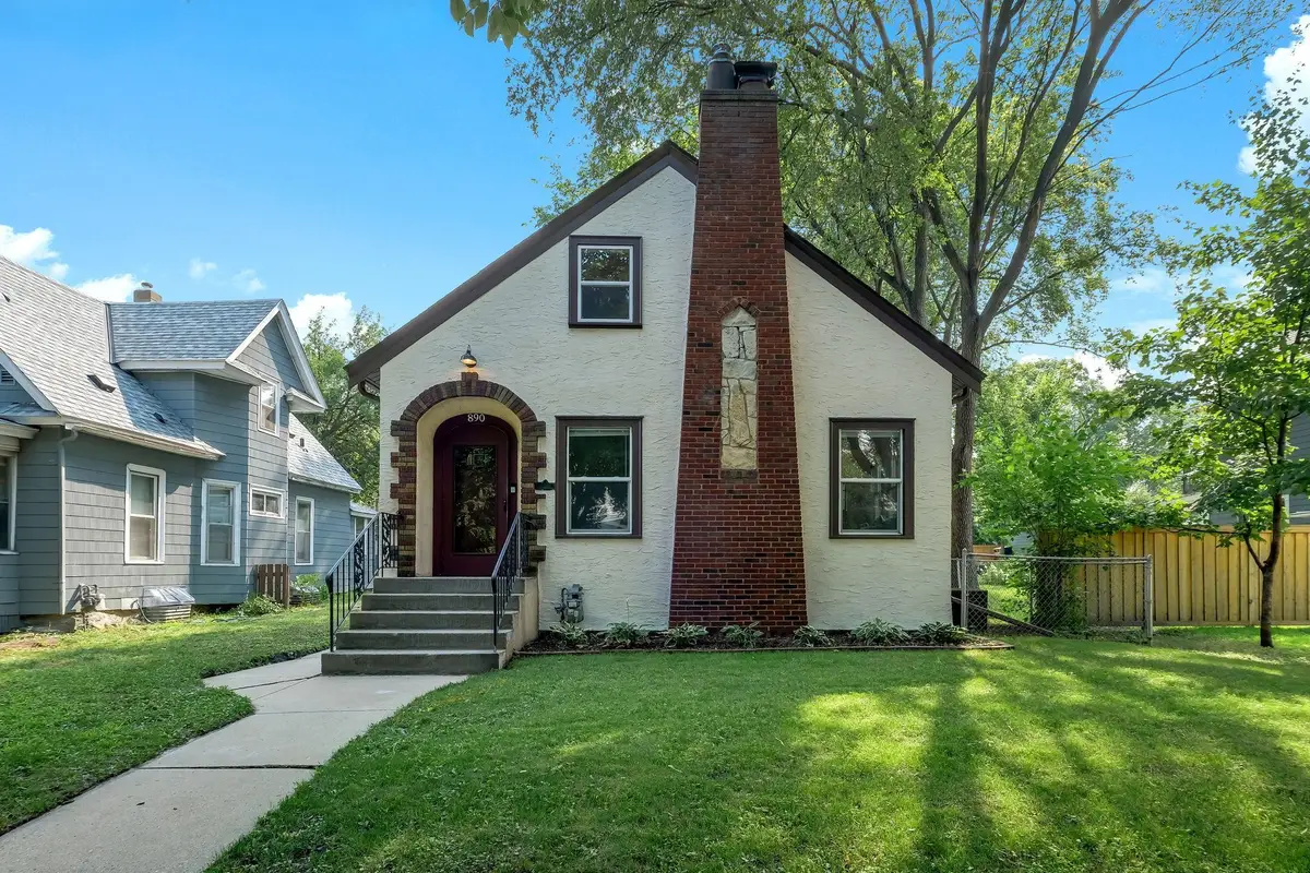 890 22nd Avenue Se, Minneapolis, MN 55414 - #1
